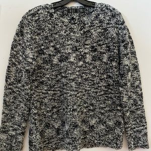 Roe Sweater V-Neck, Black and White Fleck. Size L